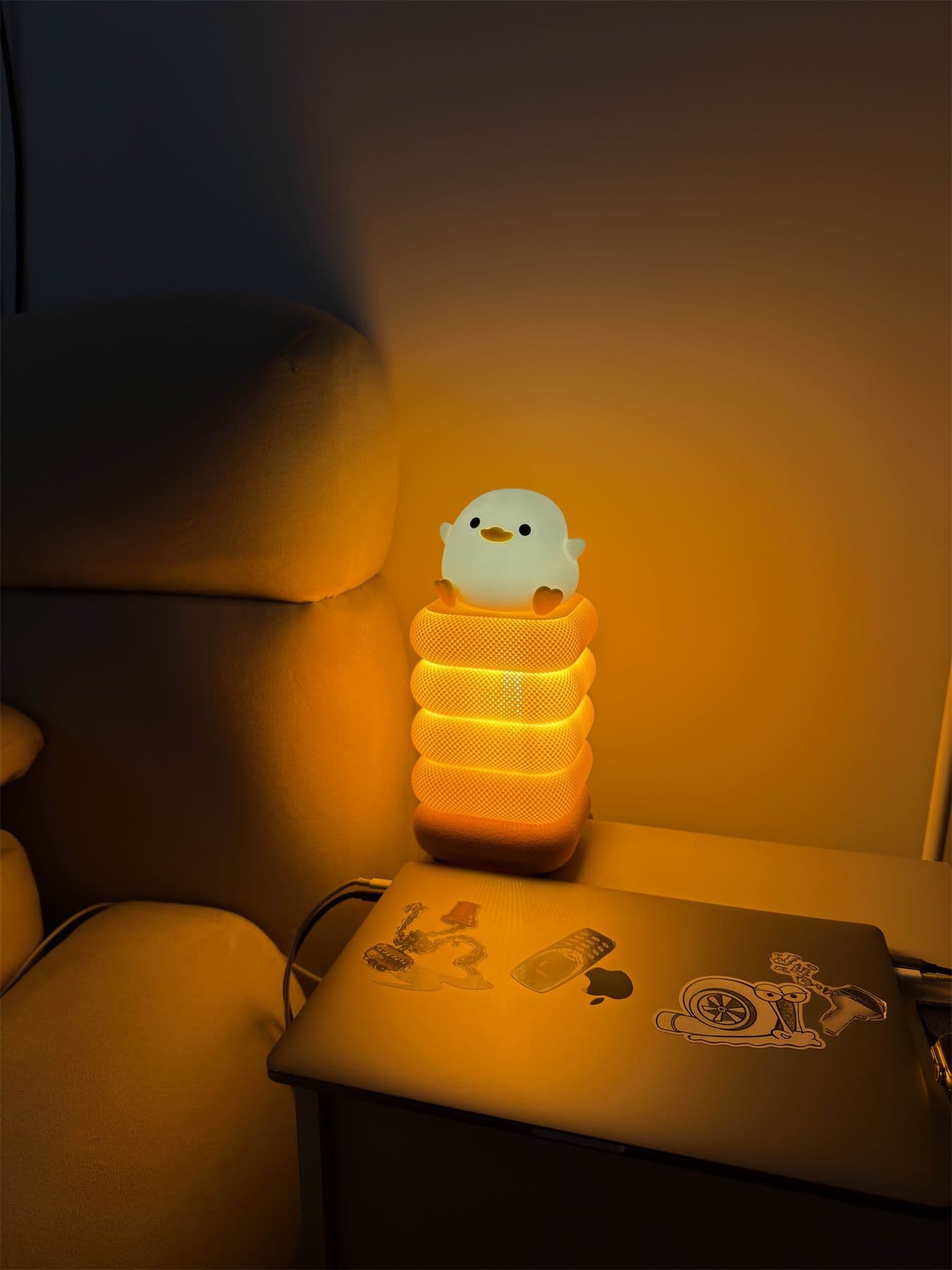 Маленькая лампа Honey Lamp в виде утёнка